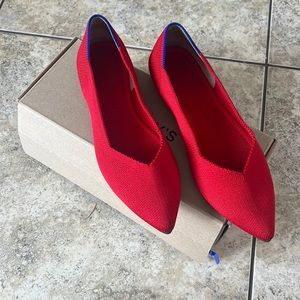 Rothys barely worn red points